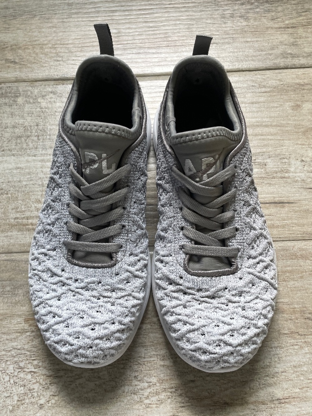 APL Sneakers